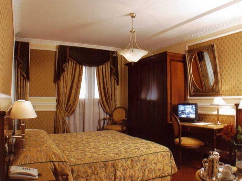 Champagne Garden Hotel โรม ห้อง รูปภาพ